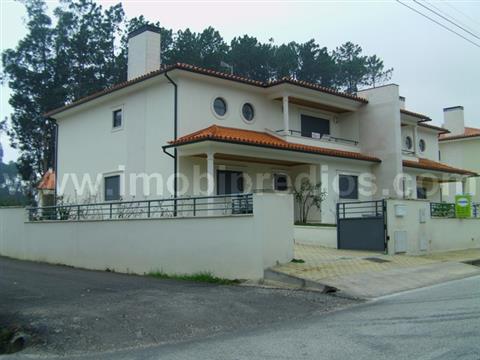 Moradia Geminada T3+1 em Mealhada -  para Venda
